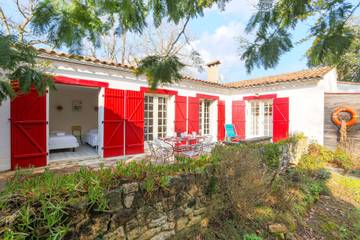 Gîte pour 6 personnes, avec terrasse et jardin, adapté aux familles dans Vert Bois