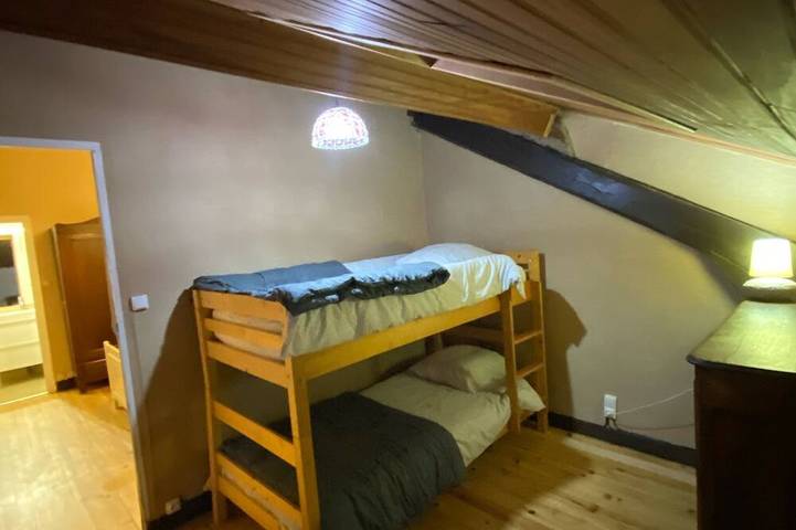 Gîte pour 12 personnes, avec jardin et balcon à Vèbre - 4