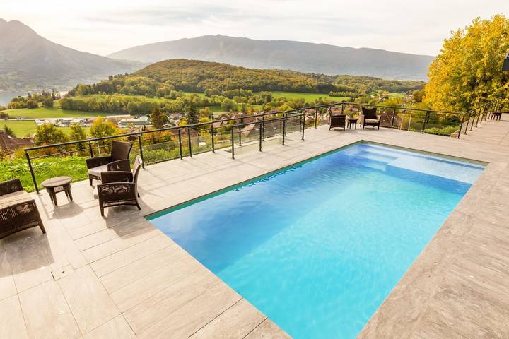 Location de vacances pour 10 personnes, avec terrasse et jardin, animaux acceptés à Talloires - 2