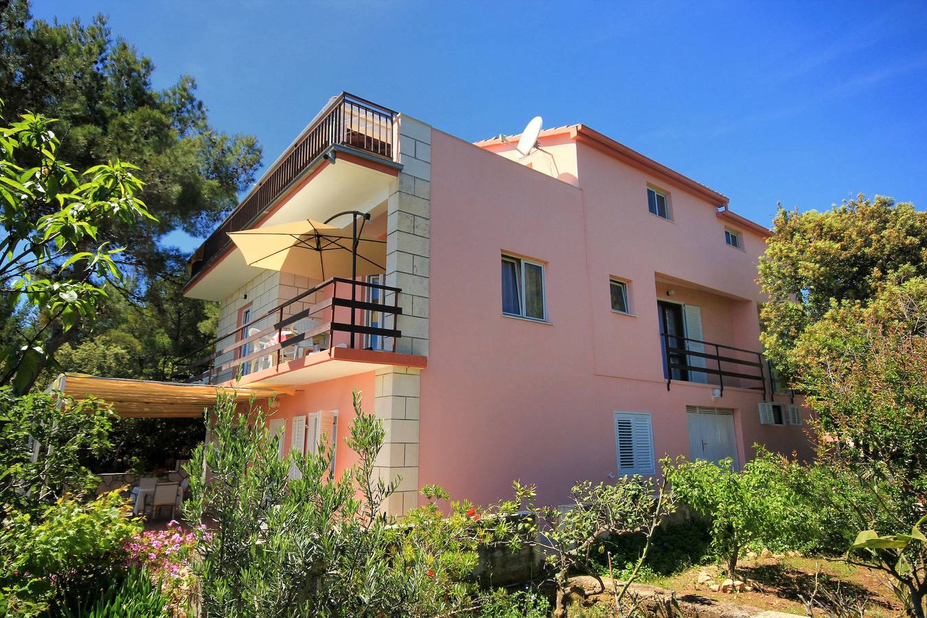 Ganze Wohnung, 2-Zimmer-Ferienwohnung am Strand Prizba (Korcula) A-10061-d in Blato, Korcula