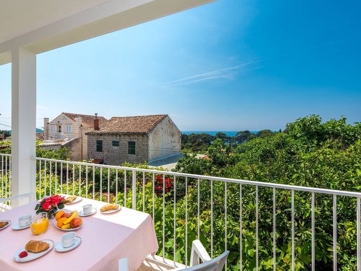 Vacation rental for 5 people, with balcony in Dubrovnik
