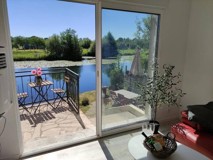 Location de vacances pour 4 personnes, avec Jacuzzi et Terrasse ainsi que Jardin et Vue dans Les Roches-l'Évêque