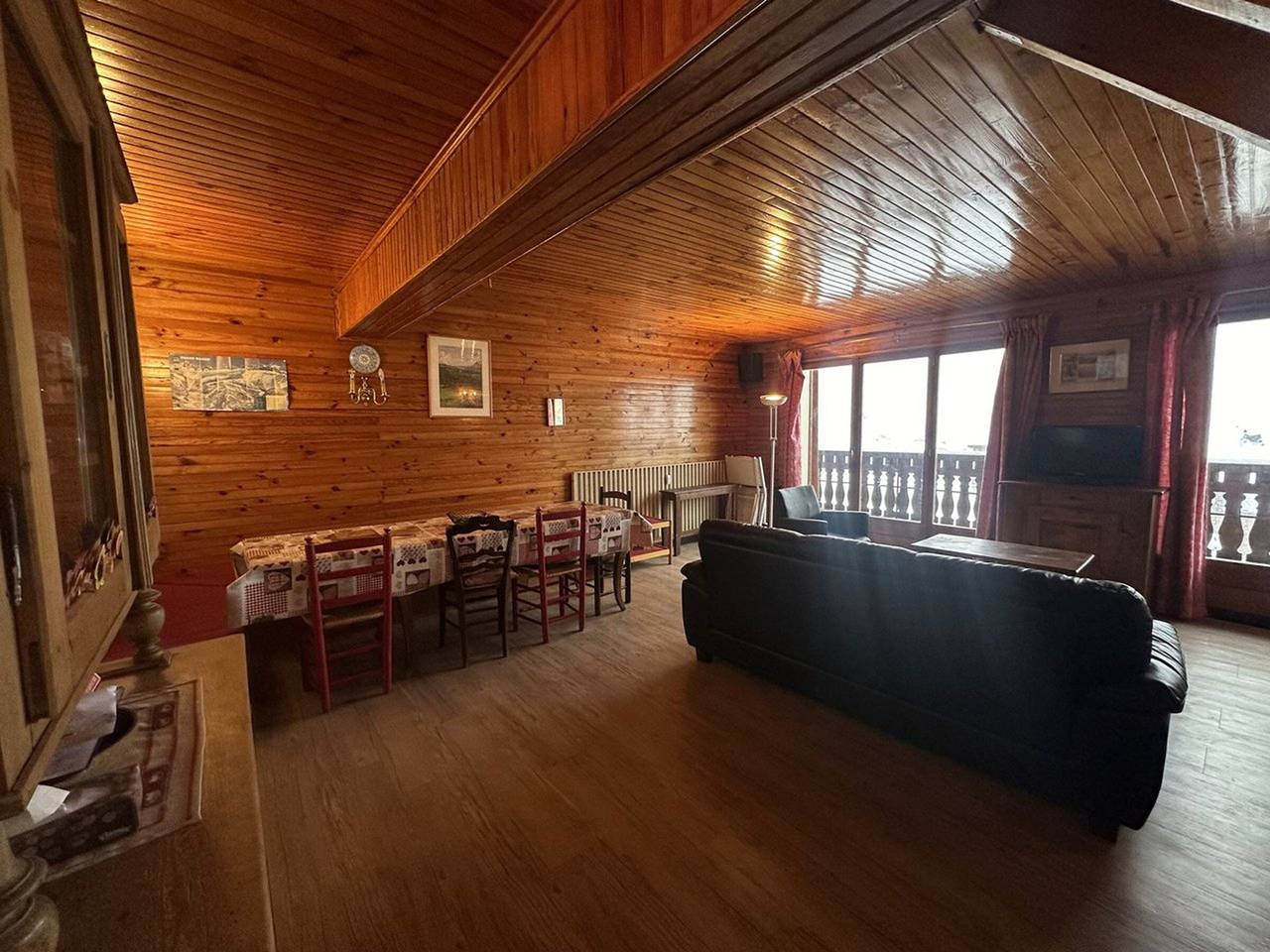 Appartement entier, Duplex de 100m² pour 9 personnes au centre proche remontées mécaniques in Les Carroz, Arâches-la-Frasse