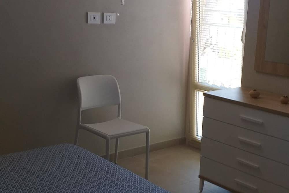 Apartamento entero, Brand new apartment with large terrace near the sea in Lido di Camaiore, Costa de la Maremma