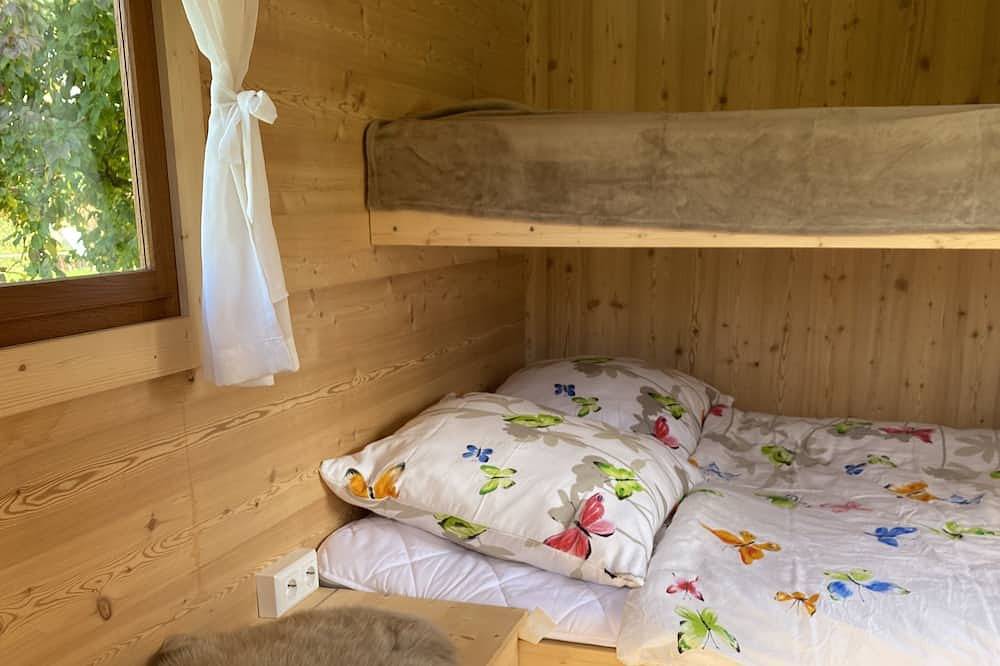 Ganze Wohnung, Schäferwagen auf landwirtschaftlichem Anwesen mit ca. 8qm für max. 3 Personen in Altensteig, Nordschwarzwald