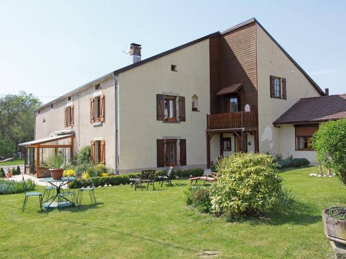 Gîte pour 6 personnes, avec Jardin à Briaucourt