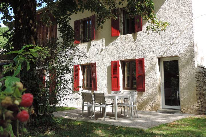 Gîte pour 6 personnes, avec jardin et terrasse