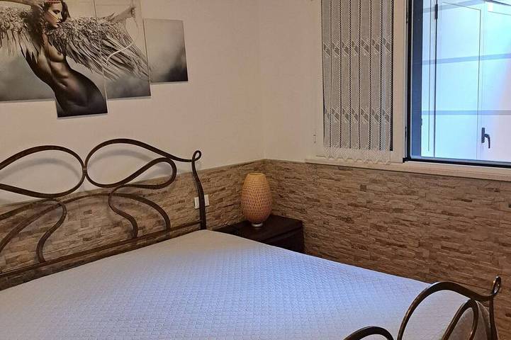 Apartamento entero, Artemide-Bonita casita con jardín junto a la piscina. in Policoro, Golfo de Tarento