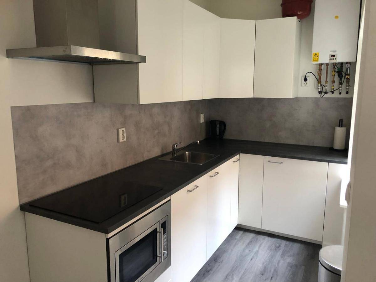 Geheel appartement, Poelgeeststraat in Leiden, Nederlandse Noordzeekust
