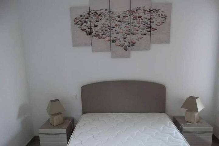 Entire apartment, Les pieds dans l'eau: air-conditioned, fully-equipped apartment in Golf de Campomoro in Belvédère-Campomoro, Arrondissement de Sartène