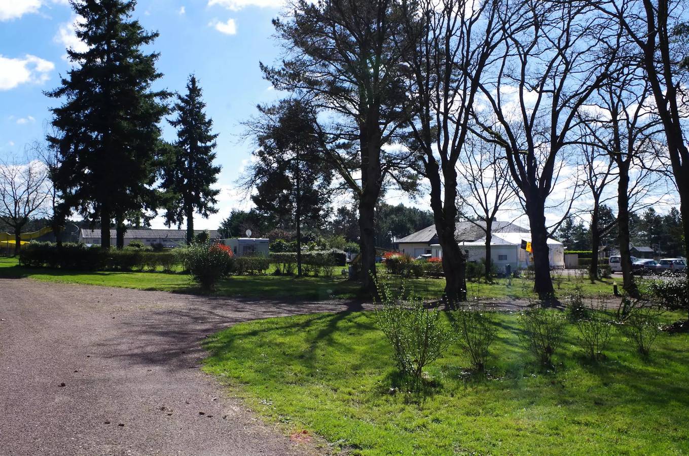 Bungalow Toile 2ch (sans sanitaire) 5 personnes in Guémené-Penfao, Région de Châteaubriant