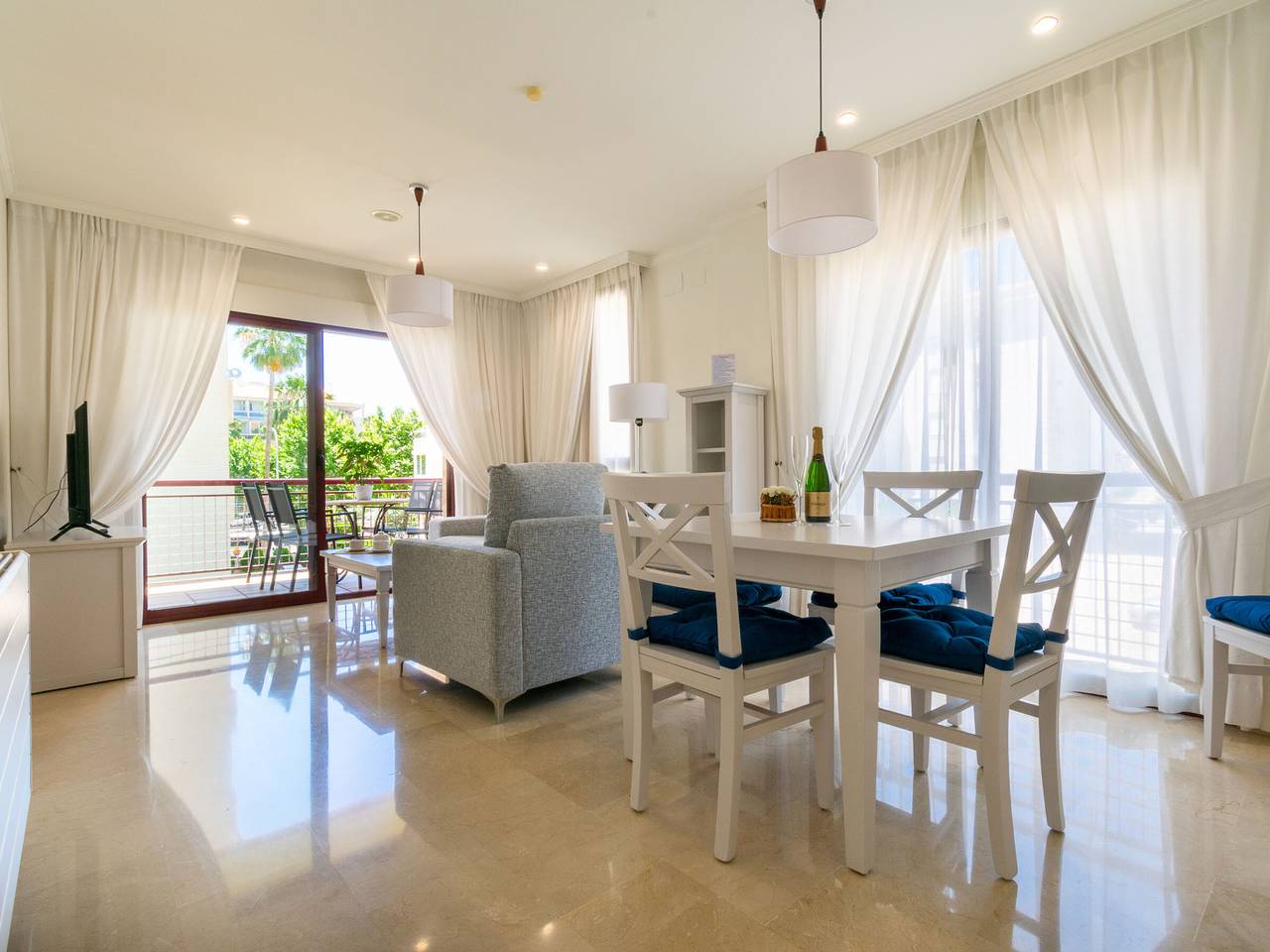 Entire apartment, Modern apartment in Albir with pool view in L'Albir, Alfàs del Pi