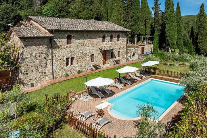 Villa per 8 persone, con idromassaggio e giardino a Rapolano Terme