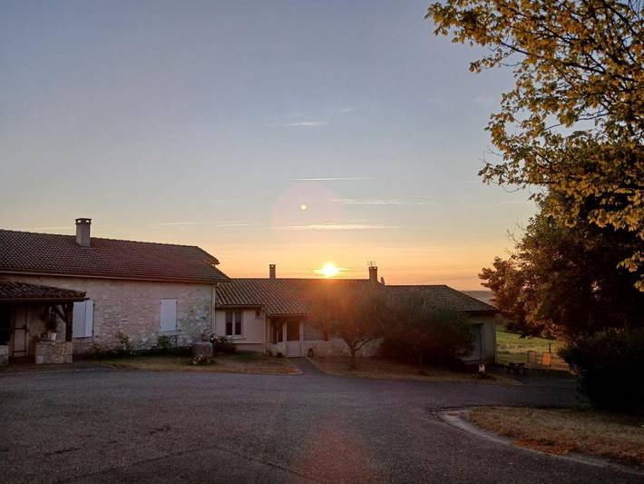 Maison de vacances pour 4 personnes, avec piscine et vue ainsi que vue sur le lac et jardin, animaux acceptés