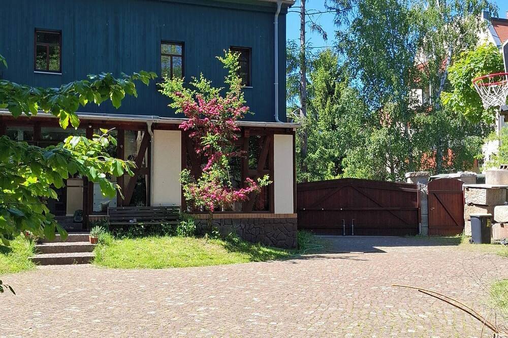 Entire apartment, Cozy 1-room apartment with balcony in Markkleeberg, Neuseenland