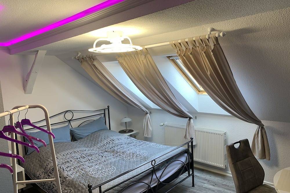 Ganze Wohnung, Best price holiday apartment- Netflix, self-check-in, Wifi on the Elbe Cycle Path in Wittenberge in Wittenberge, Prignitz
