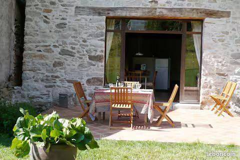 Location de vacances pour 6 personnes, avec Terrasse ainsi que Jardin et Vue dans Fontrieu - 2