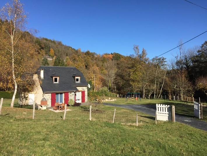 Gîte pour 6 personnes, avec terrasse et jardin, animaux acceptés