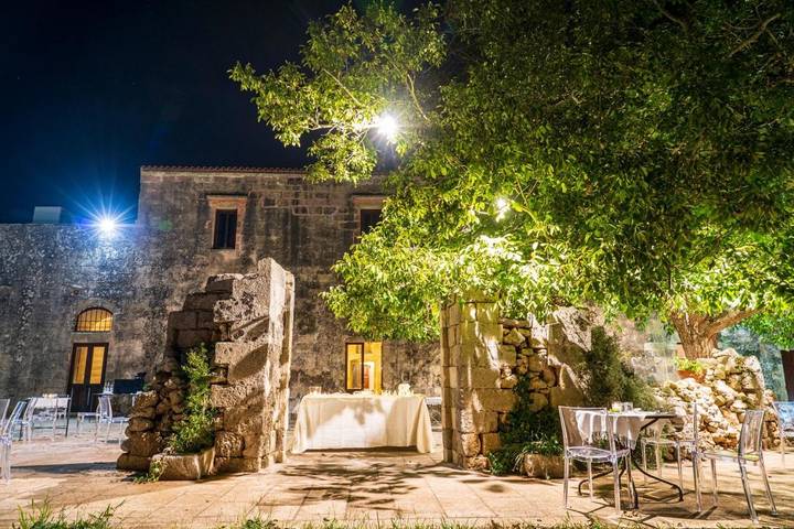 Villa per 18 persone, con panorama e piscina nonché giardino, con animali domestici in Poggiardo