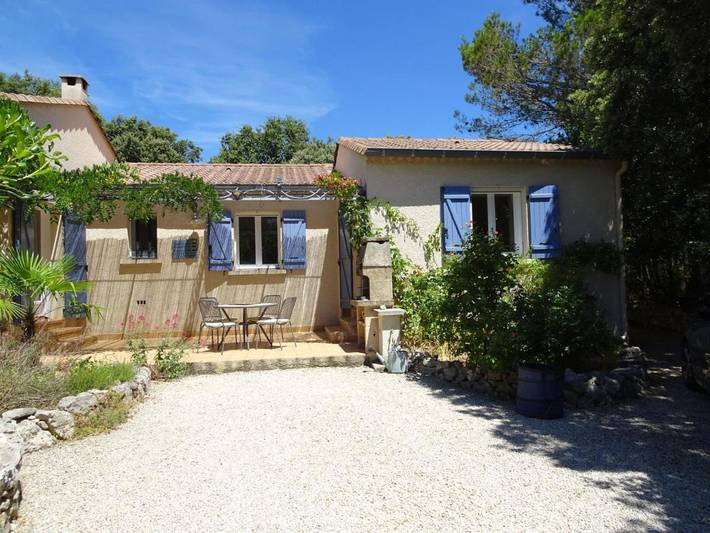 Location de vacances pour 6 personnes, avec jardin à Garrigues-Sainte-Eulalie