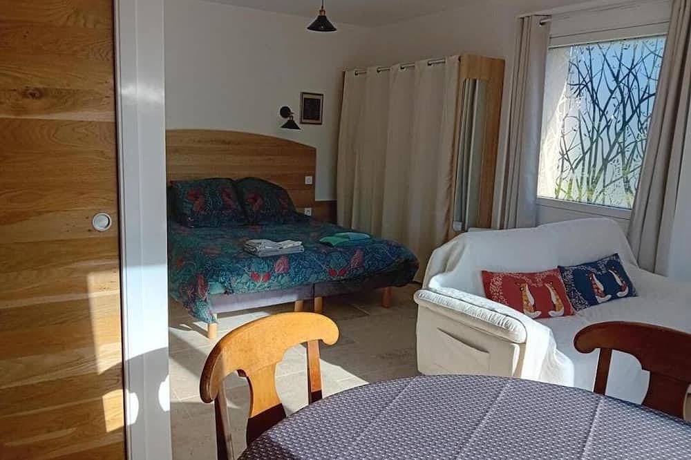 Appartement entier, Studio moderne avec Wifi et parking à Baignes in Baignes-Sainte-Radegonde, Charente