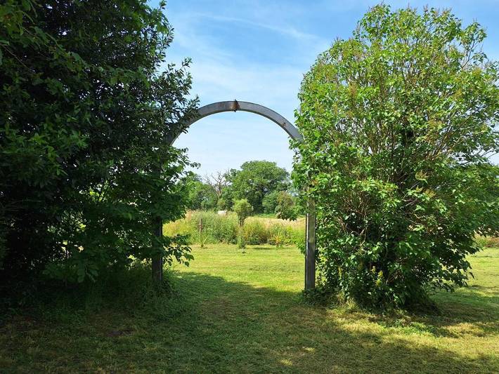 Gîte pour 2 personnes, avec Jardin à Saint-Cyr-en-Pail