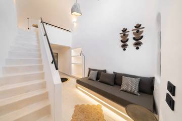 Villa for 2 People in Oia, Santorini, Photo 2