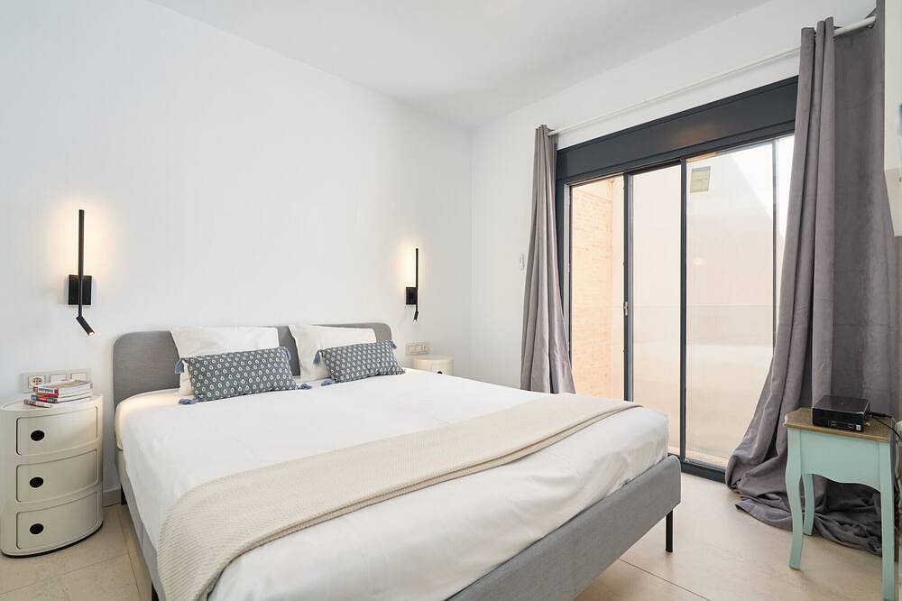 Modernes und elegantes Haus mit Schwimmbad und Privatparkplatz. in Central Seville, Sevilla