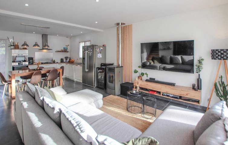 Modernes Apartment mit Pool und Parkplatz, 800m zum Stadtzentrum in Morières-lès-Avignon, Vaucluse
