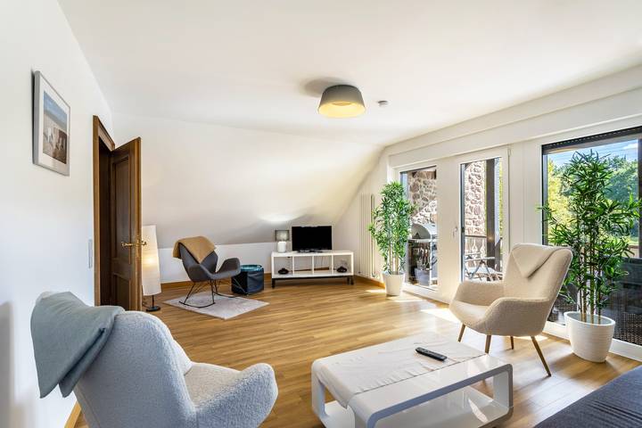 Hel lejlighed, Holiday Apartment 'Ruhrwaldblick' with Balcony and Wi-Fi in Arnsberg, Hochsauerlandkreis
