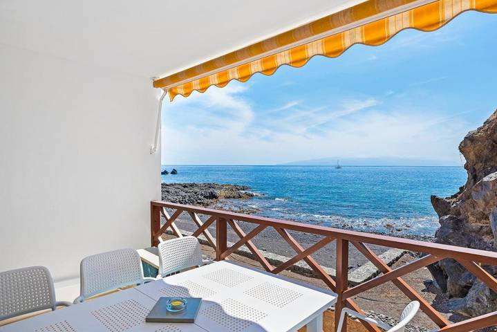 Ferienwohnung für 6 Personen, mit Balkon und Terrasse sowie Pool und Ausblick in Puerto de Santiago