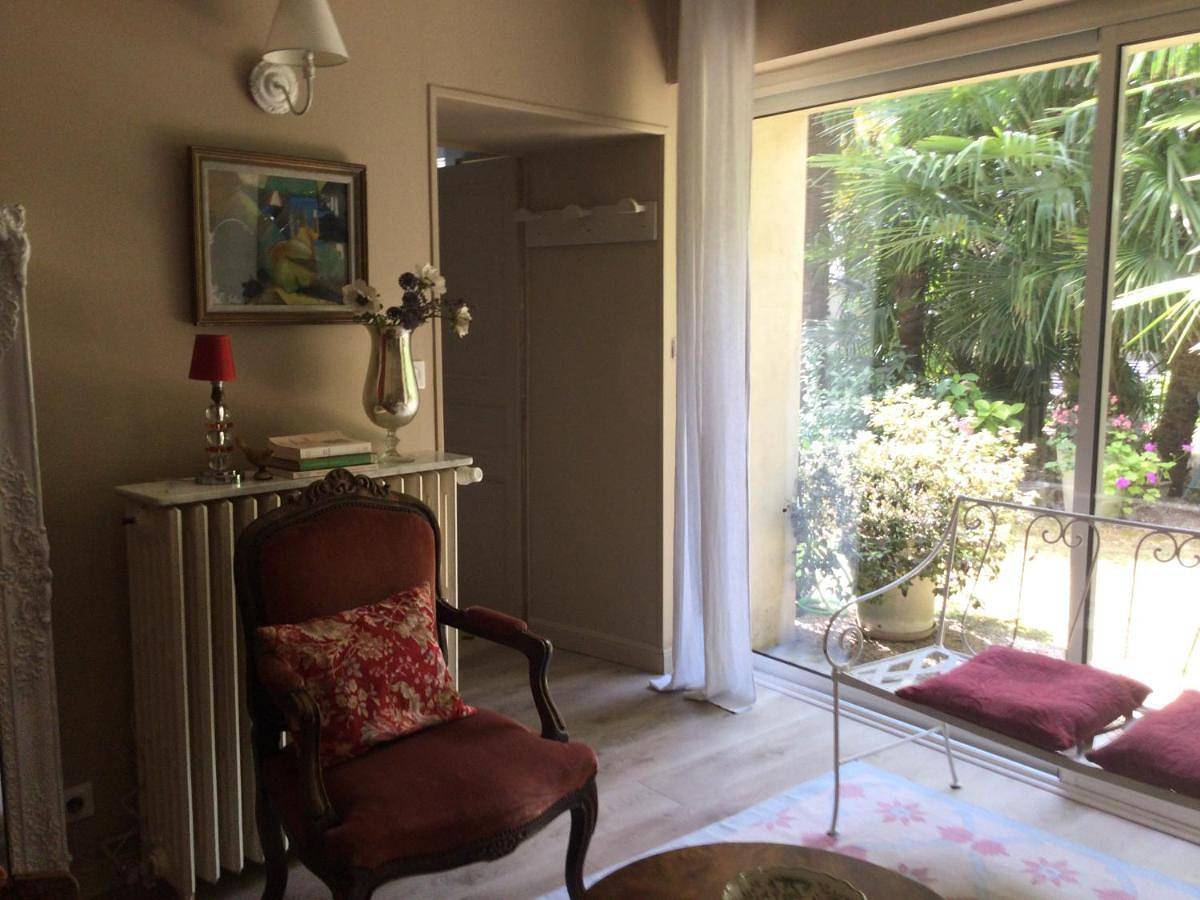 Double Room with Garden View in Saint-Jean-d'Angély, Région de Saint-Jean-d'Angély