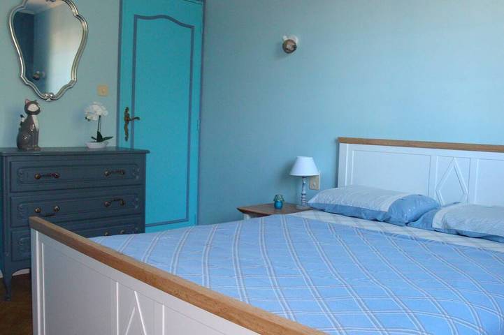 Location de vacances pour 6 personnes, avec jardin ainsi que jacuzzi et balcon à Saint-Geniès-de-Fontedit - 2