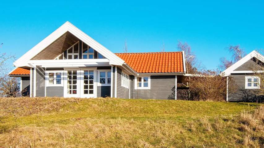 Ferienhaus für 12 Personen, mit Sauna und Terrasse sowie Whirlpool in Ostjütland