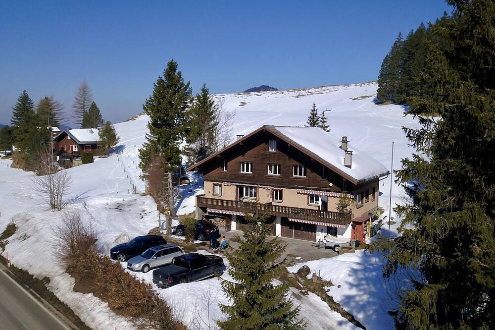 Ganze Wohnung, Wohnung mit Garten am Fusse des Säntis in Urnäsch, Appenzell Ausserrhoden
