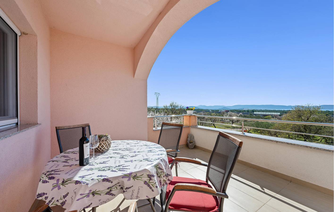 Ganze Ferienwohnung, Ferienwohnung für 5 Personen mit Garten in Skradin, Šibenik-Knin