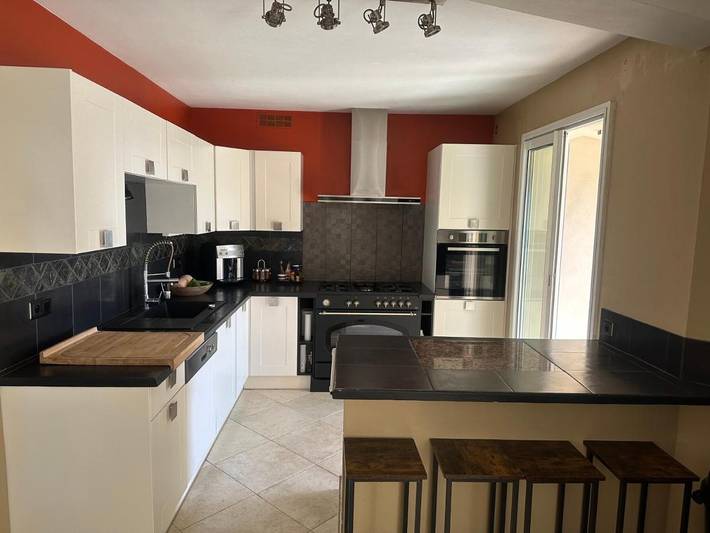 Villa pour 6 personnes, avec piscine ainsi que jardin et vue à Borgo - 4
