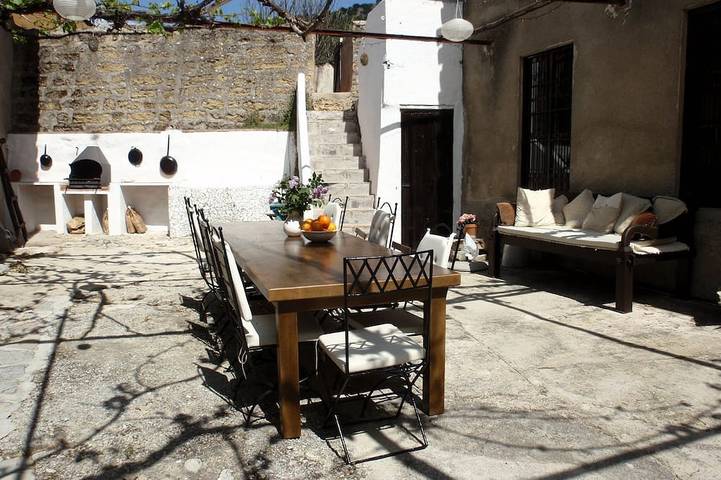 Casa de vacaciones para 16 personas, con jardín y balcón - 1