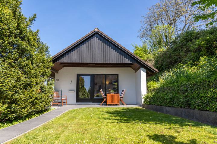Ferienhaus für 4 Personen, mit Terrasse und Garten in Laboe