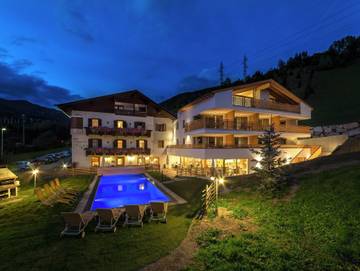 Hotel für 2 Personen, mit Ausblick und Garten in Sterzing