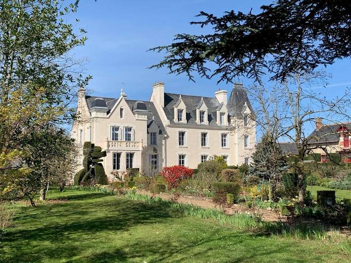 Location de vacances pour 4 personnes, avec Balcon et Terrasse ainsi que Jardin et Vue à Orchaise