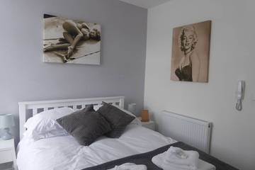 Apartment for 12 People in Chester, Cheshire, Photo 3