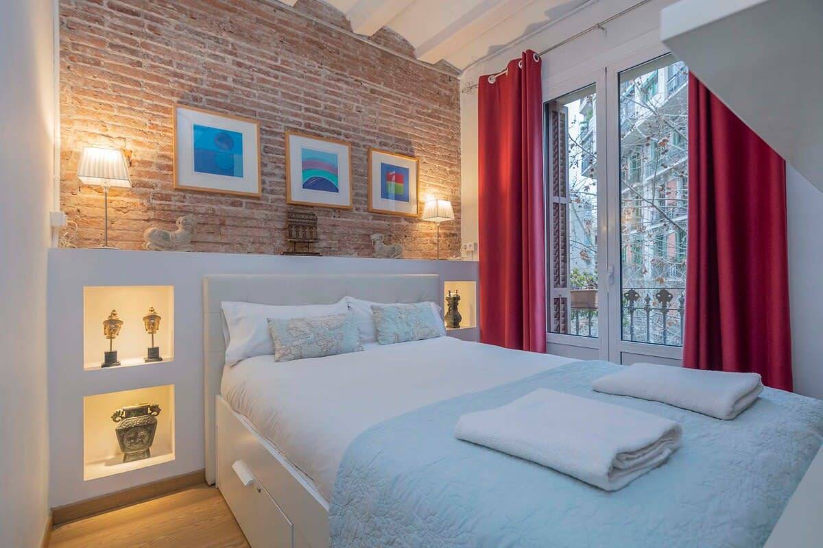 Entire apartment, Exclusive 2 bedroom apartment in the city center! in Barcelona Centre, Barcelona