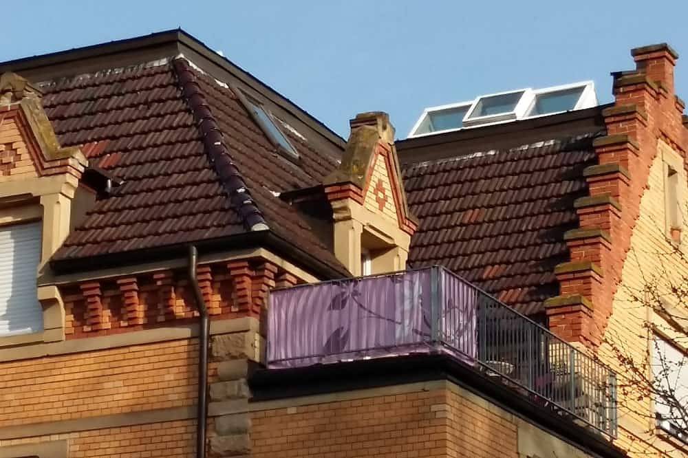 Ganze Wohnung, Sonniges Apartment in Jugendstilvilla im Ludwigsburger Süden in Ludwigsburg, Landkreis Ludwigsburg