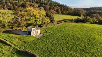 Maison de campagne pour 2 personnes, avec vue ainsi que terrasse et jardin dans Polleur