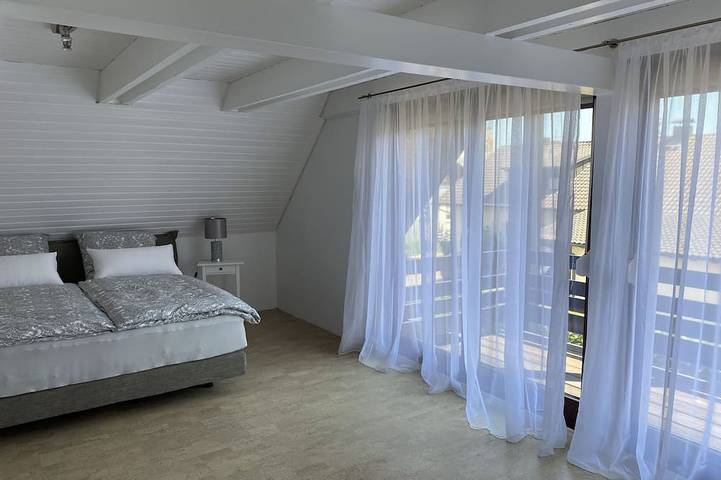 Location de vacances pour 6 personnes, avec jardin et balcon à Owingen - 4