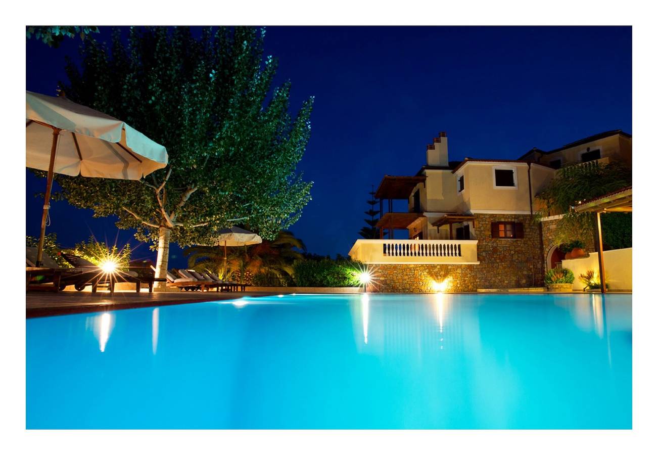 Casa de vacaciones 'Beach Villa Alonissos' con piscina compartida, Wi-Fi y aire acondicionado. in Alónnisos