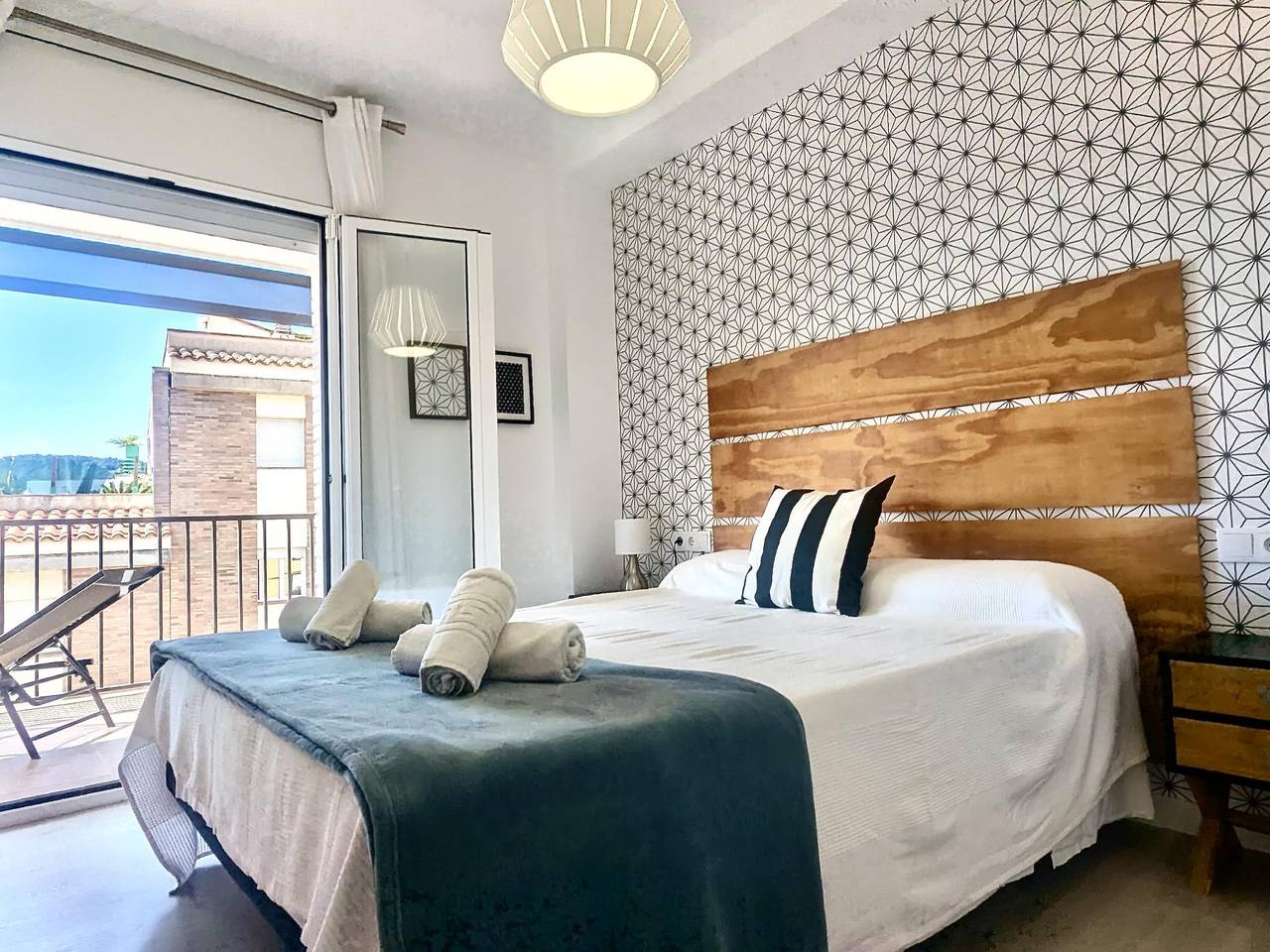 Entire holiday apartment, Discover Tossa de Mar! Apartment with Parking and All the Comfort in Tossa de Mar, Costa Brava