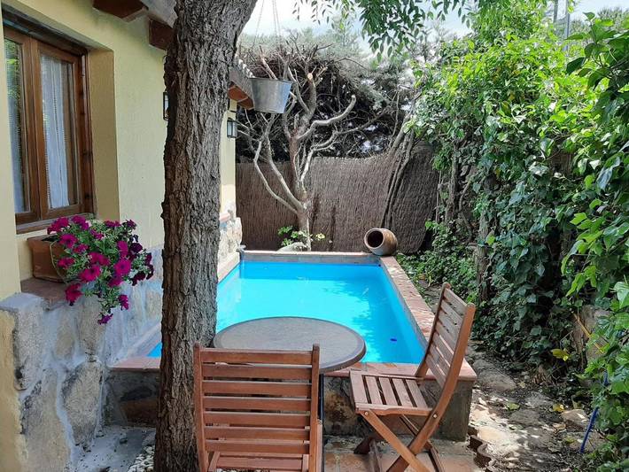 Casa de vacaciones para 4 personas, con vistas además de jardín y piscina, Familias con niños en Provincia de Madrid - 2