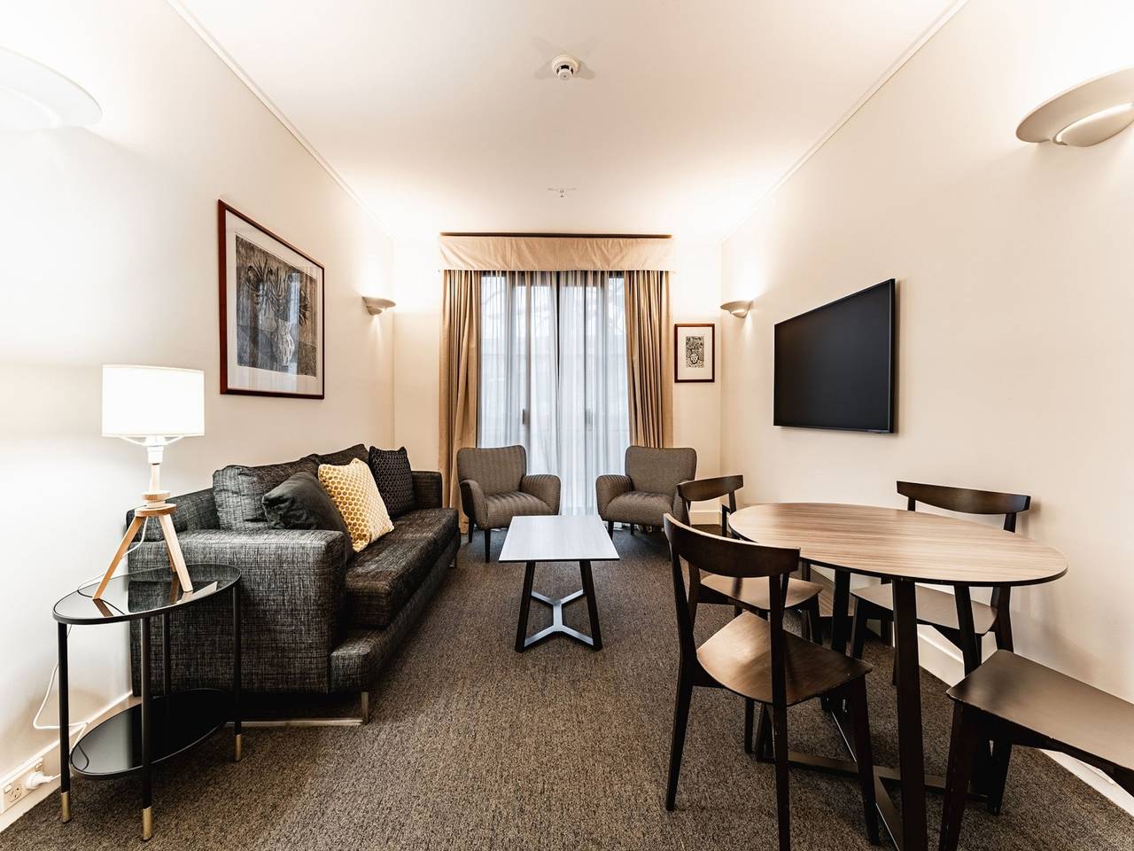 Entire apartment, Chic 1-Bed in East Melbourne with Gym & Pool in Melbourne, Victoria